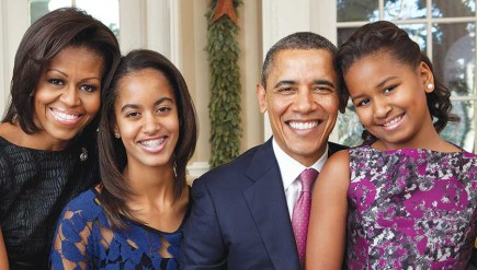 Michelle Obama with Malia, President Barack Obama, and Sasha.